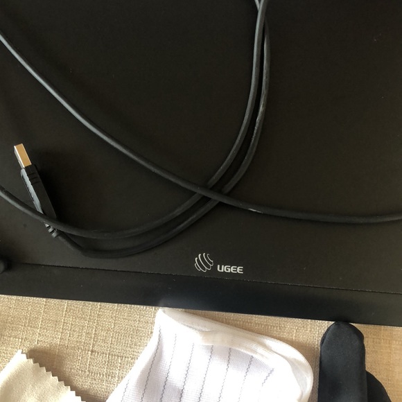 UGEE M708 Pen Tablet - Picture 4 of 8